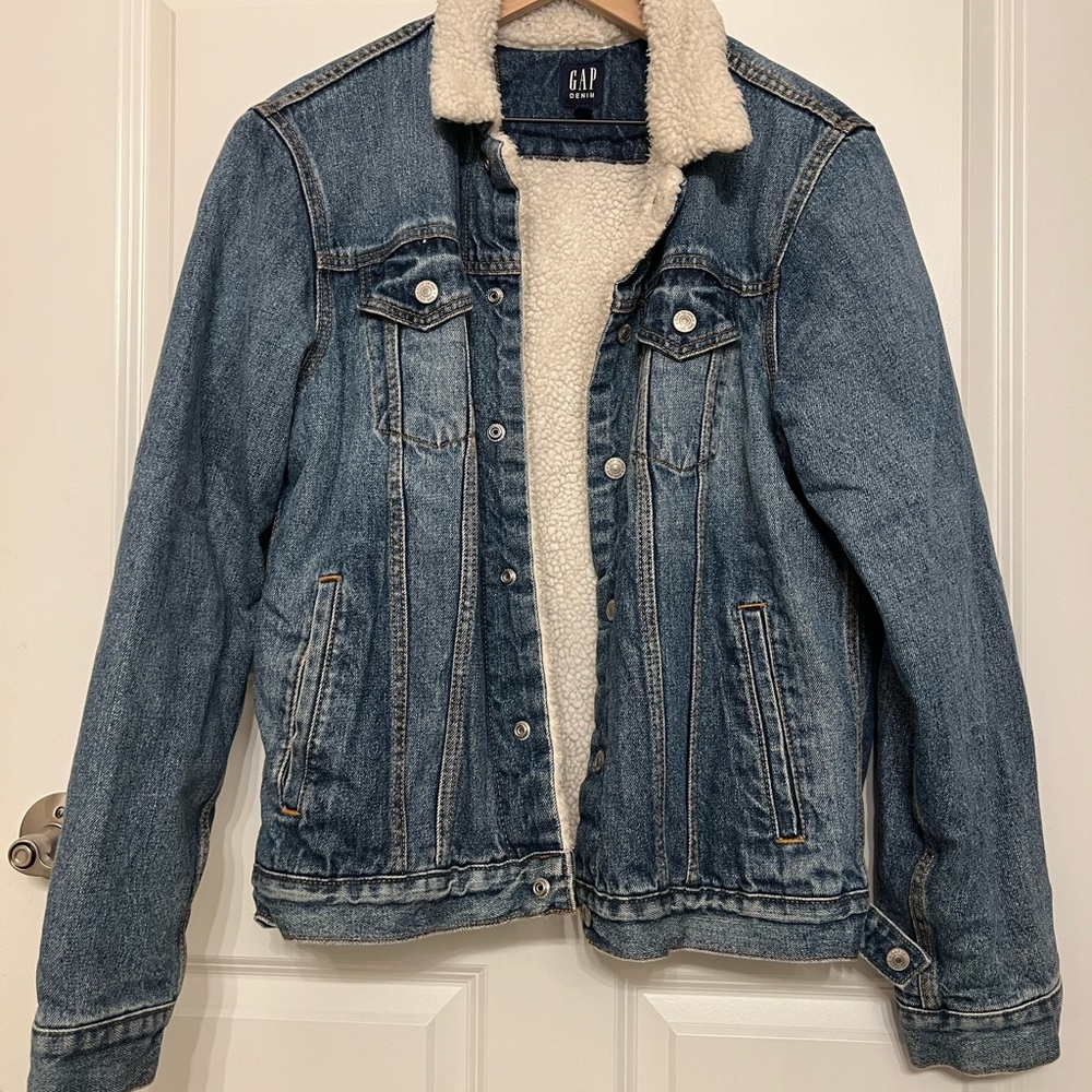 GAP Denim Jacket with Sherpa Lining - Picture 3 of 8